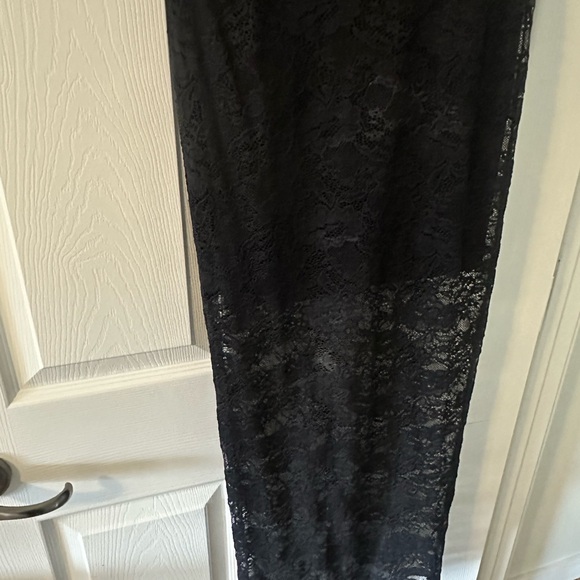 Maxi dress studded shoulders & see-through lace - Picture 3 of 3